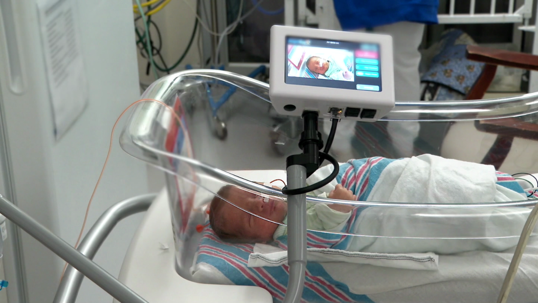 Así ayuda la tecnología a padres que tienen un hijo prematuro