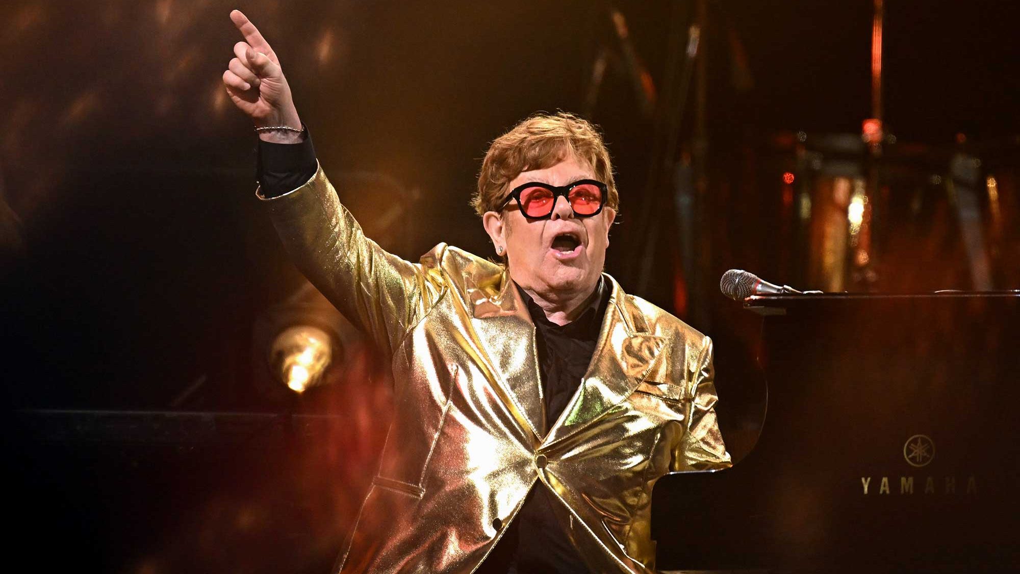 Elton John Dice Adiós A Más De 50 Años De Conciertos Con El último Show ...