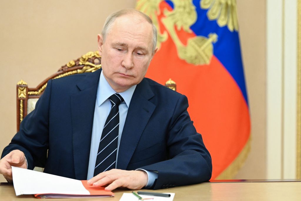 El presidente de Rusia, Vladimir Putin, celebra una reunión del Consejo de Seguridad de Rusia en Moscú el 14 de julio de 2023. (Foto: ALEXEY BABUSHKIN/SPUTNIK/AFP vía Getty Images)