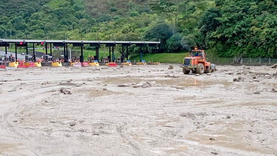 Asciende a 15 el número de muertos por avalancha en Quetame, Colombia