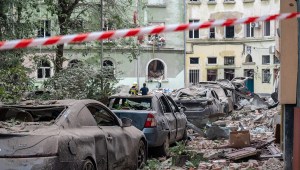 Secuelas de un ataque con misiles el 6 de julio en Lviv, Ucrania. (Foto: Stanislav Ivanov/Global Images Ucrania/Getty Images)
