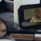 Amber Heard en las imágenes del juicio incluidas en el tráiler de la serie documental de Netflix "Depp vs. Heard". (Crédito: Netflix)