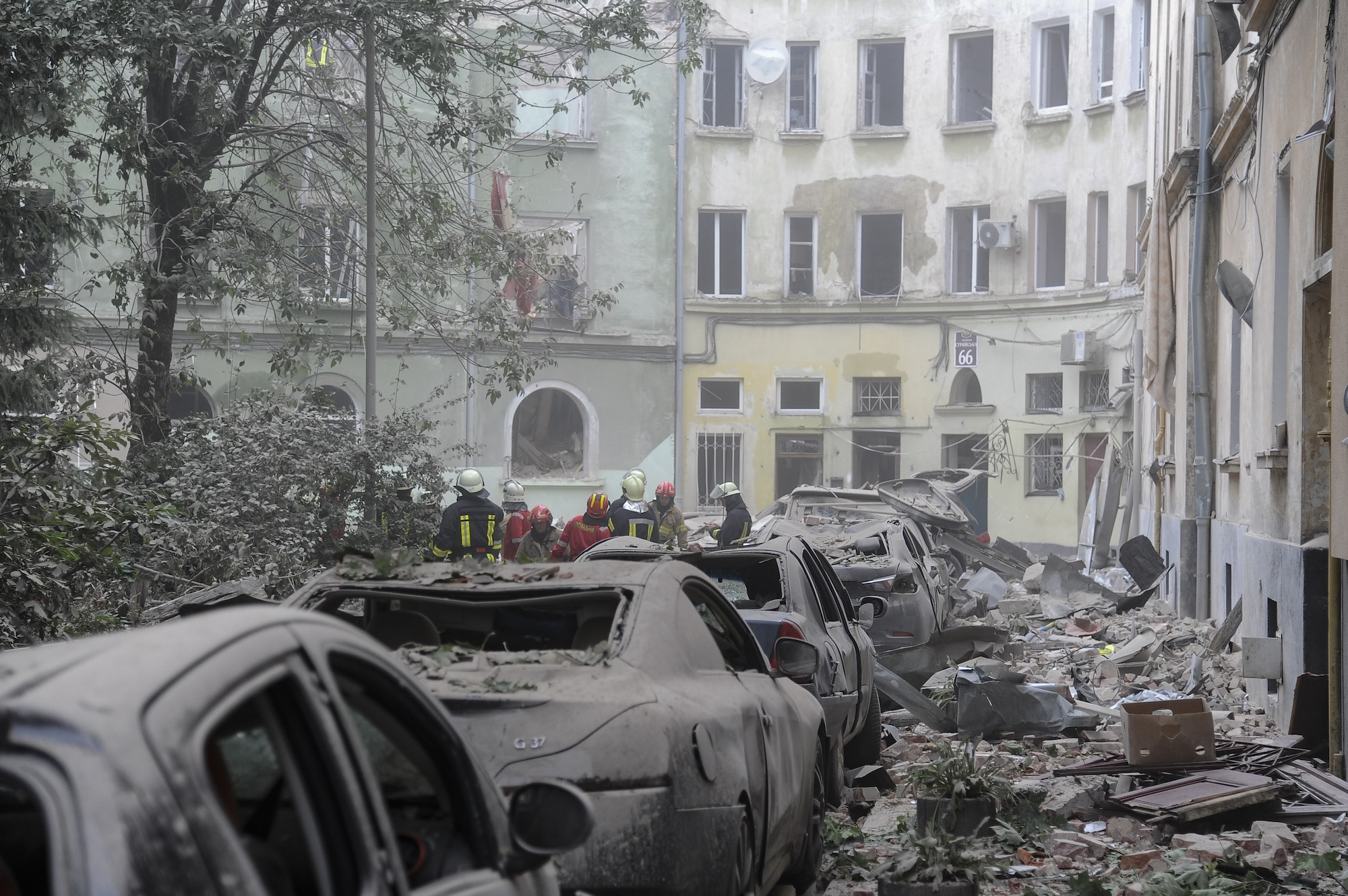 Дом 07 07 2023. Разрушенное здание. Разрушенные города Украины. Разрушения в Киеве. Разрушенный город.