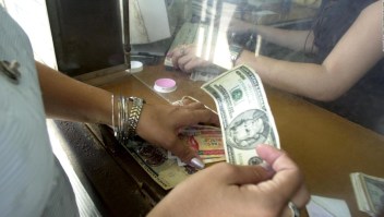 Cuba restringe las transacciones en efectivo