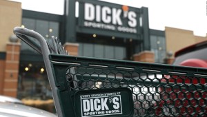 Dick's culpa a robos en tiendas por baja de ganancias