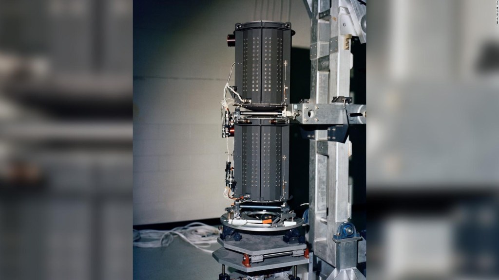 NASA intenta retomar comunicación con Voyager tras escuchar el 