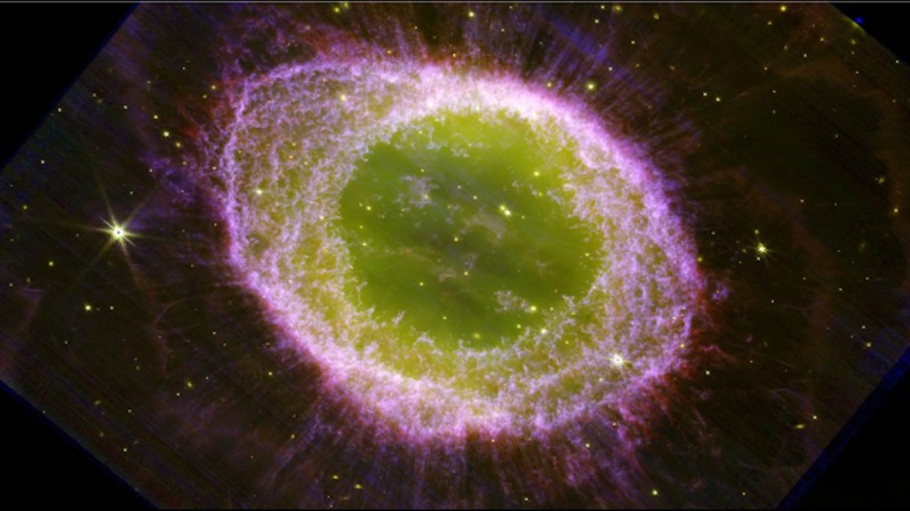 La nebulosa del anillo como nunca la habías visto