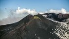 Erupción del Etna obliga al cierre del aeropuerto de Catania en Sicilia