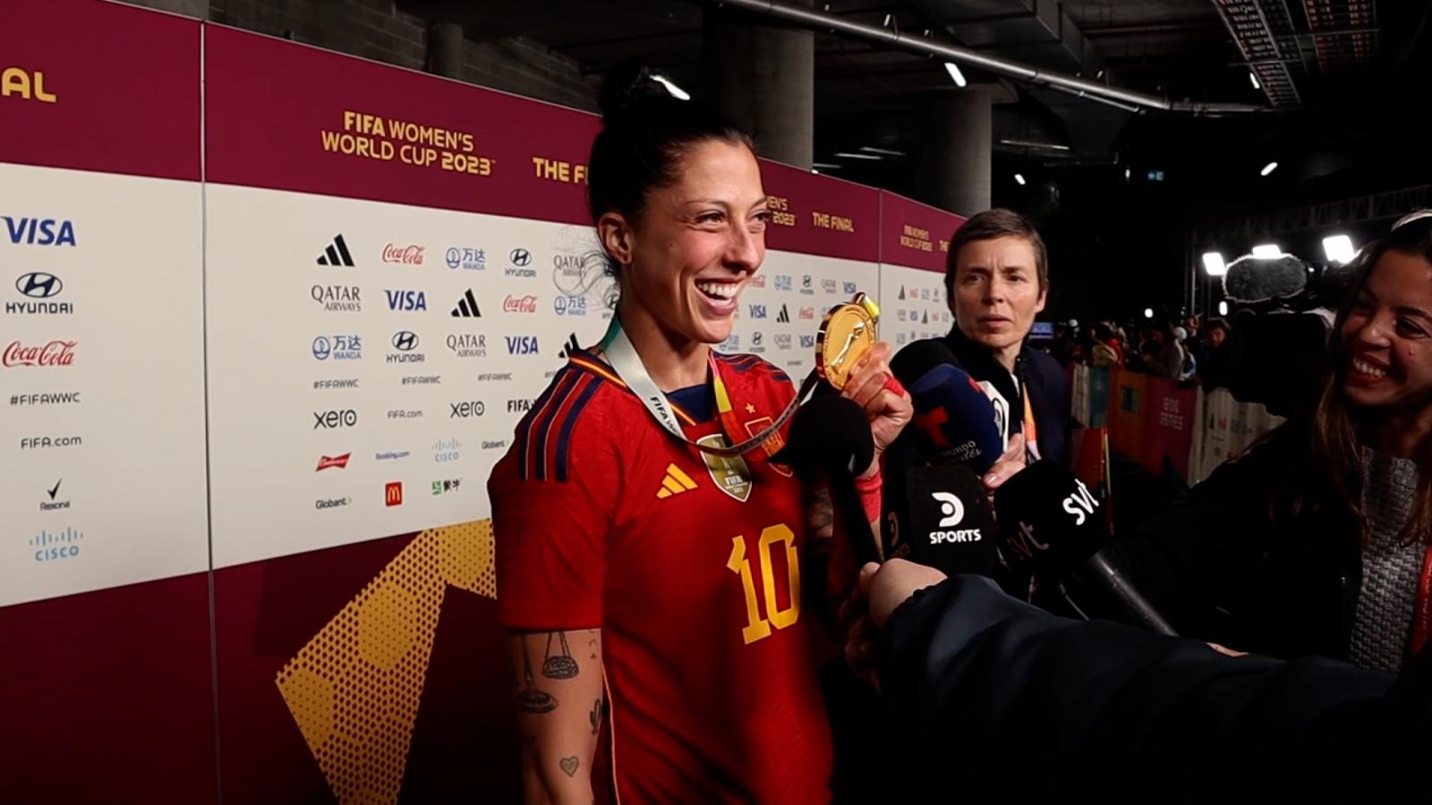 "Por todas esas mujeres que comenzaron sin ningún recurso": jugadoras
de España dedican su triunfo