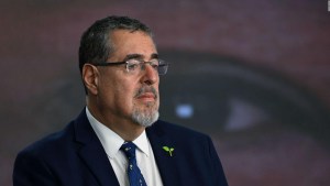 Guatemala oficializa triunfo de Bernardo Arévalo