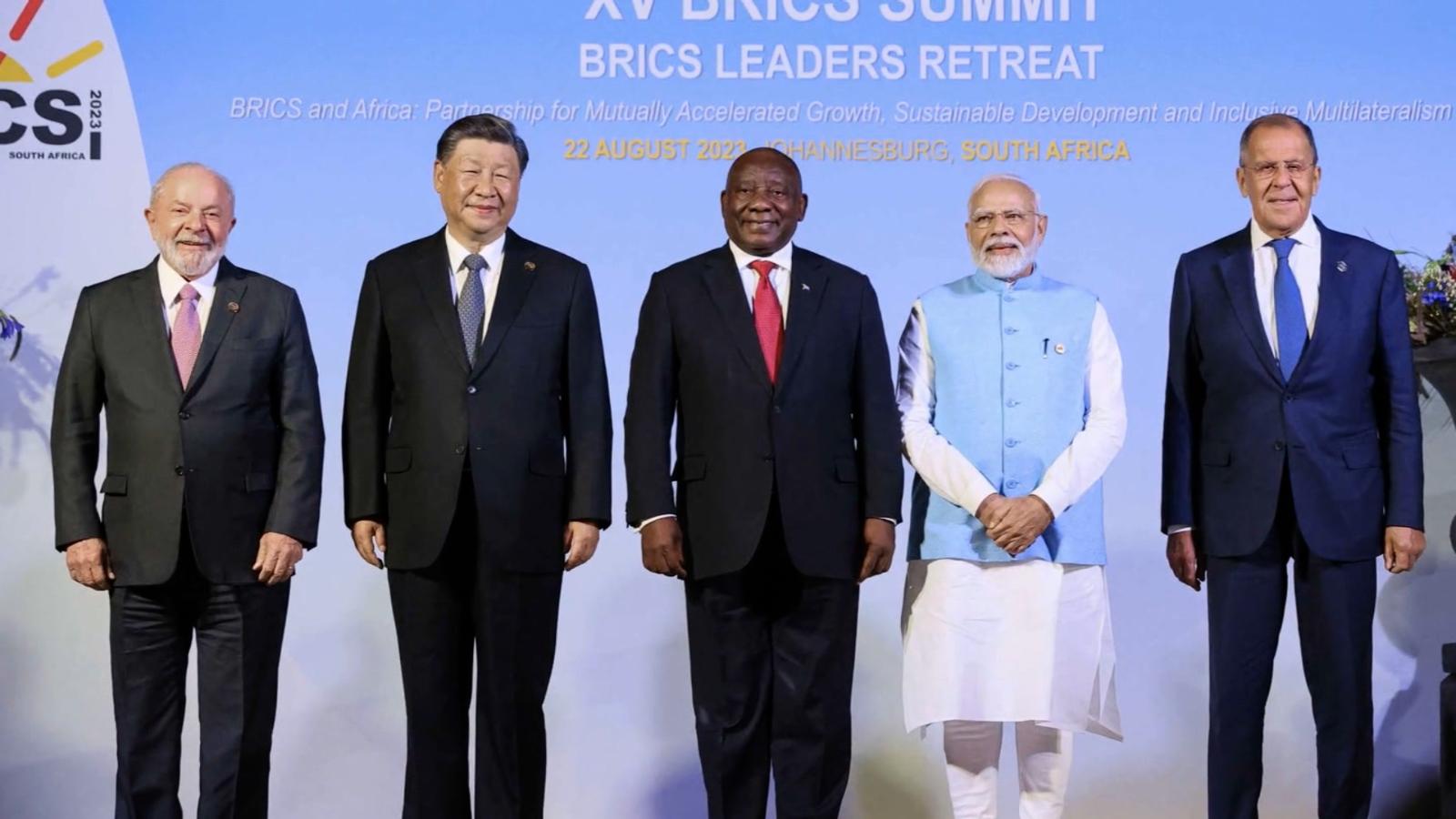 Admiten a Argentina entre los seis nuevos miembros de los BRICS, anunció el presidente de Sudáfrica