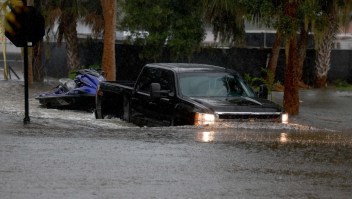Huracán Idalia toca tierra e inunda las calles de Florida