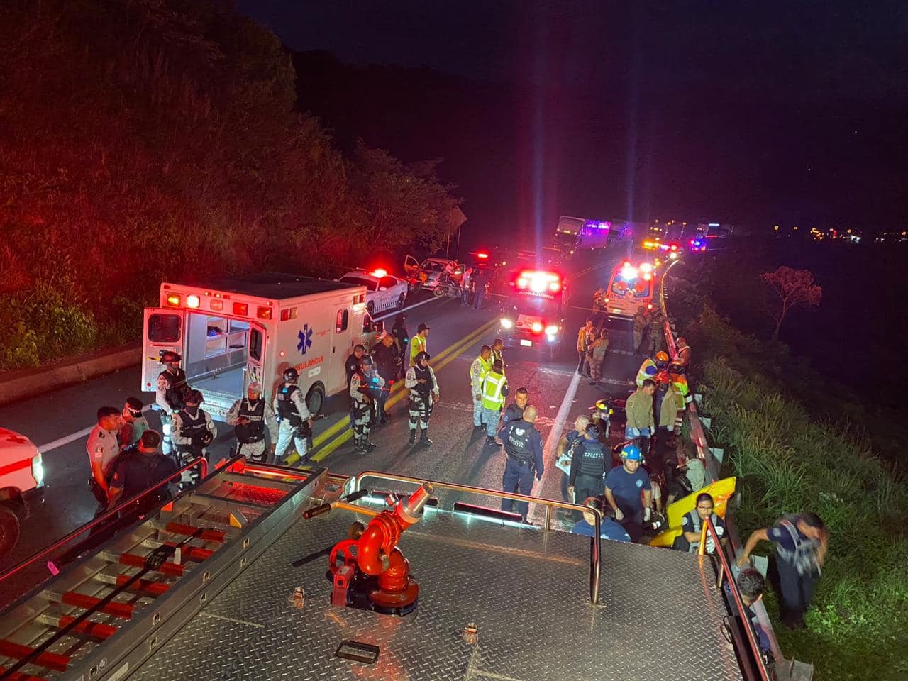 Al Menos 18 Muertos Por Un Accidente De Autobus En El Oeste De México