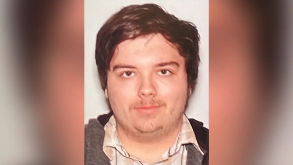 Ryan Christopher Palmerer, de 21 años, fue identificado como el autor del tiroteo.