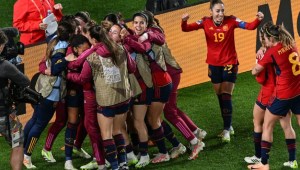 España festeja uno de sus goles ante Suecia en el Mundial Femenino de Fútbol.