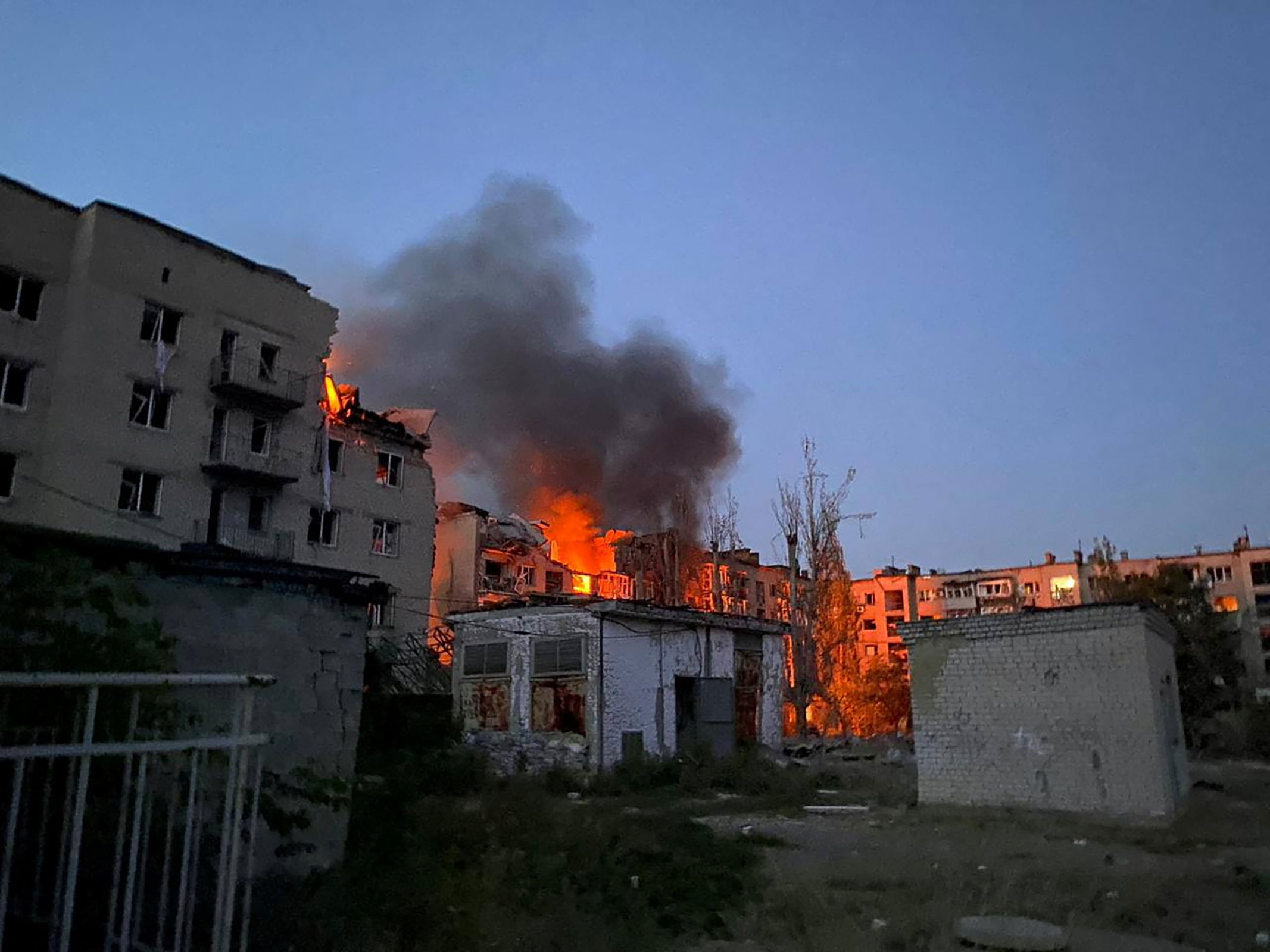 Un edificio destruido durante un ataque con misiles rusos en Pokrovsk, Ucrania, el 7 de agosto de 2023. (Jefe de la Administración Militar Regional de Donetsk Pavlo Kyrylenko/Reuters/Handout)