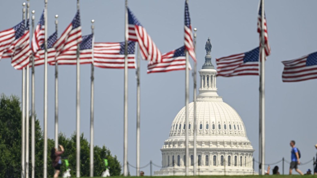 Una vista del Capitolio de Estados Unidos en la ciudad de Washington. Fitch Ratings rebajó este martes la calificación crediticia de EE.UU. de AAA a AA+. (Foto de Celal Gunes/Agencia Anadolu a través de Getty Images)