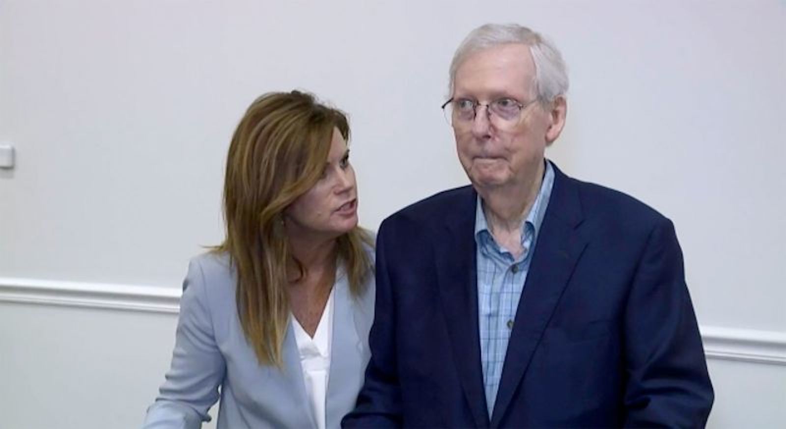 The Aging Leaders Of America: Mitch McConnell's Embarrassing Moment ...