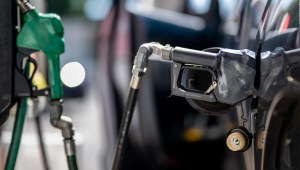 Precio de la gasolina: en ocho ciudades ya supera los 11.000 pesos
