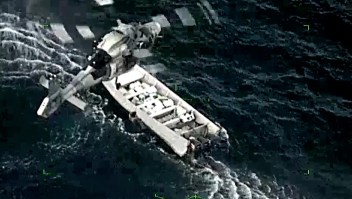 Video capta cómo la Marina de México incautó un bote con cocaína en la costa del Pacífico