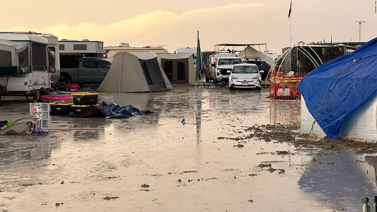 Intensas lluvias en el festival Burning Man dejan a miles varados