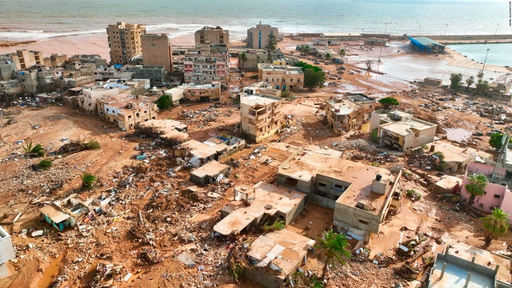 Libia: destrucción en Derna asemeja una zona de guerra