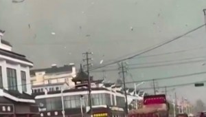 En China, violentos tornados dejan al menos 10 muertos