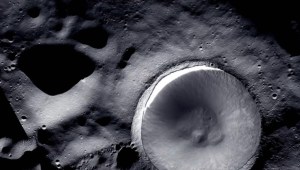 Imagen con detalles sin precedentes del polo sur de la Luna
