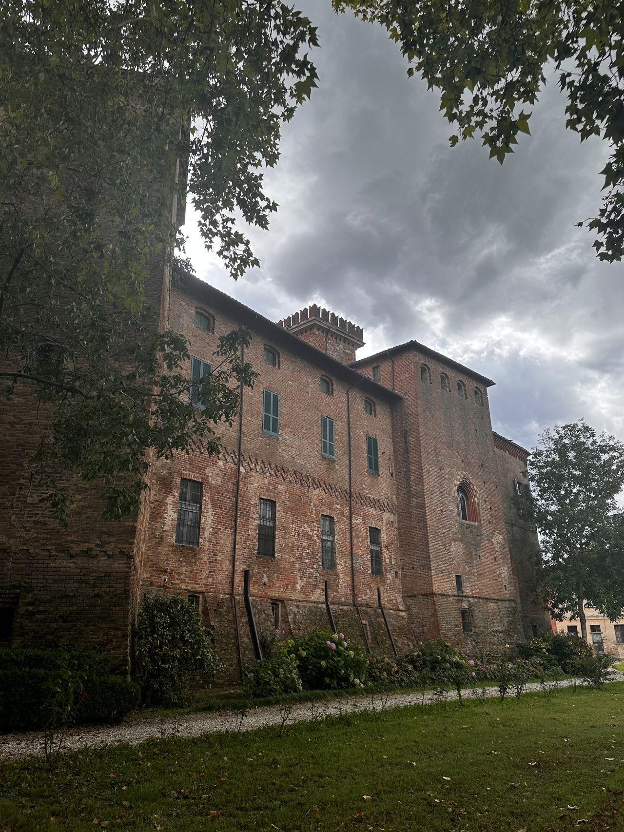castillo sanazzaro