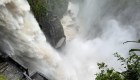 Así es la terrorífica cascada "El Pailón del Diablo" en Ecuador
