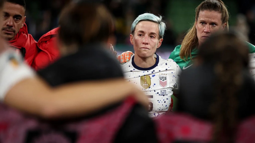 No hubo un final perfecto para Rapinoe, pues Estados Unidos fue eliminada de los octavos de final de la Copa Mundial Femenina de 2023. (Foto: Alex Pantling/FIFA/Getty Images)