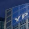 El logo de YPF fotografiado en la sede de la empresa en Buenos Aires el 28 de julio de 2023. (Crédito: Luis Robayo/ AFP/ Getty Images)