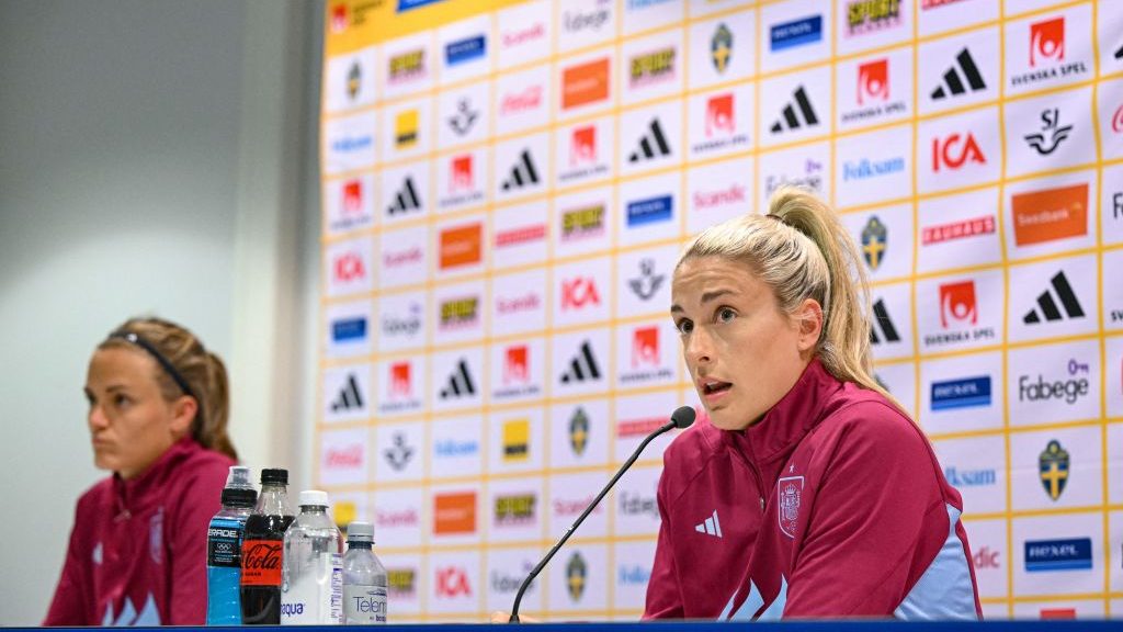 Spanish footballers Alexia Putellas and Irene Paredes denounce “systemic discrimination” before the first game since winning the World Cup
