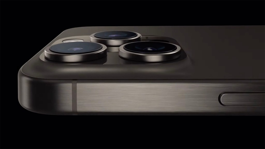 La carcasa de titanio de los nuevos iPhone 15 Pro y Pro Max. (Crédito: Apple)