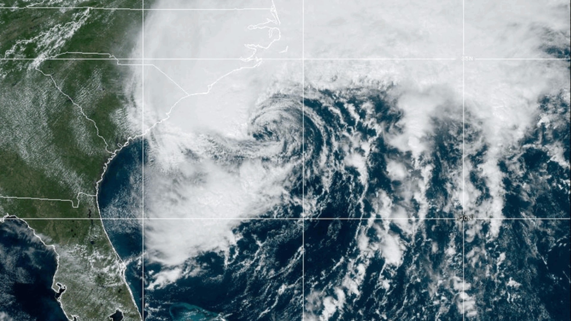 Se forma tormenta tropical Ophelia frente a costas de las Carolinas