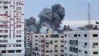 Video muestra el derrumbe de dos torres en Gaza