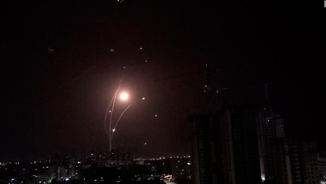 "Temible" ombardeo de cohetes en una ciudad israelí
