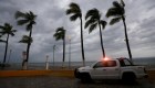 El hurácan Lidia muestra su temible fuerza en Puerto Vallarta como categoría 4
