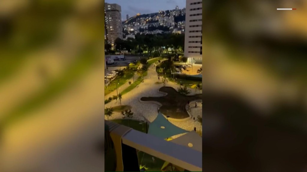 Sirenas antiaéreas suenan en la ciudad de Haifa, Israel