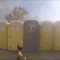 Video muestra cómo Hamas dispara a baños portátiles en festival Supernova
