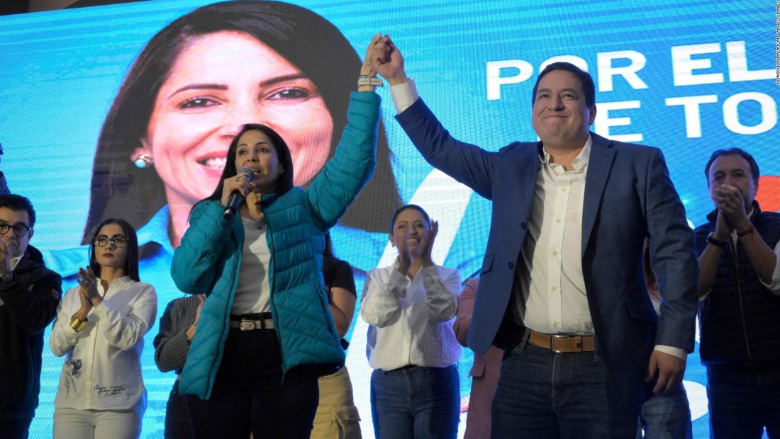Luisa González felicita al candidato electo Daniel Noboa
