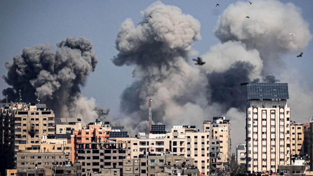 Israel lanza ataques aéreos cerca de un hospital en Gaza