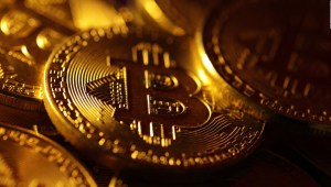 ¿Por qué la cotización del Bitcoin va en aumento ?