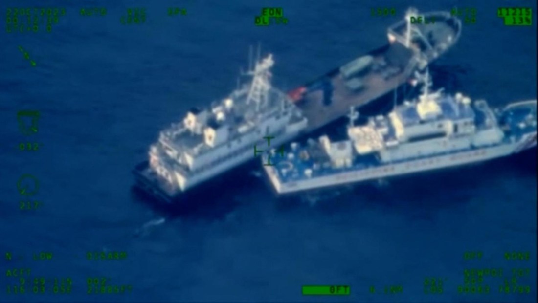 Mira la colisión de dos barcos en el mar de China Meridional