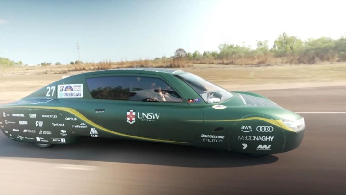 Comienza en Australia la carrera de autos impulsados por energía solar