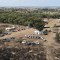 Una fotografía aérea del 10 de octubre de 2023 muestra el lugar del ataque al festival de música Nova por parte de militantes de Hamas en el sur de Israel. (Crédito: Jack Guez/AFP/Getty Images)