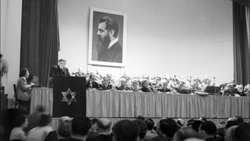 Congreso Sionista en Basilea, en 1946 (Crédito: RDB/ullstein bild via Getty Images)