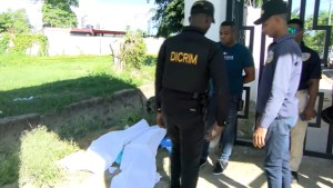 Los cuerpos de seis recién nacidos fueron hallados este miércoles por la mañana en la entrada del cementerio Cristo Salvador en Santo Domingo Este, en República Dominicana. (CNN)