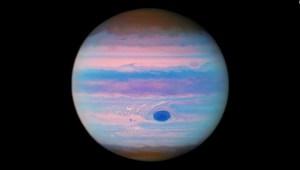 Hipnotizante imagen de Júpiter con filtros ultravioletas