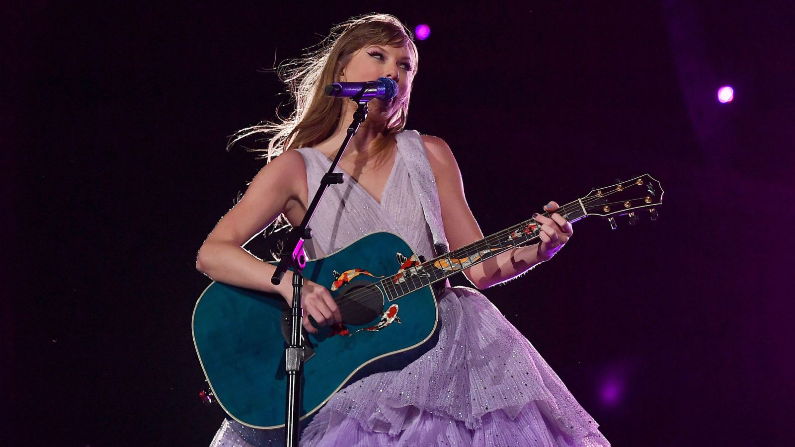 Taylor Swift aplaza uno de sus conciertos en Argentina y la nueva fecha  coincide con el último debate presidencial